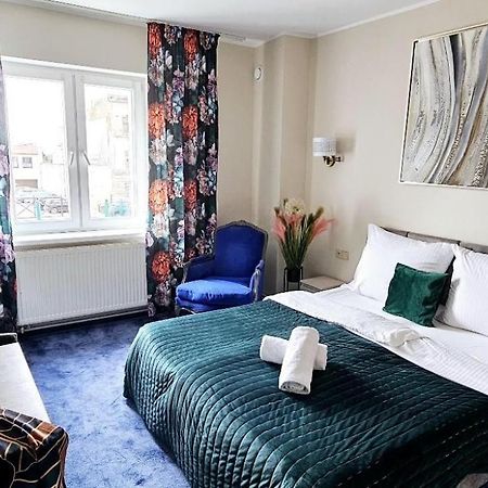 Bed and Breakfast Rynek 14 & Restaurant Иновроцлав Экстерьер фото