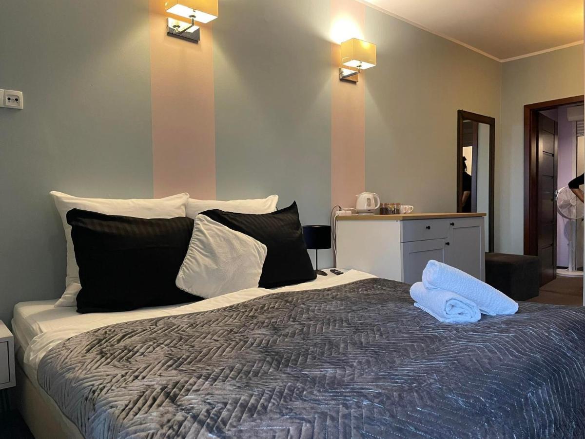 Bed and Breakfast Rynek 14 & Restaurant Иновроцлав Экстерьер фото