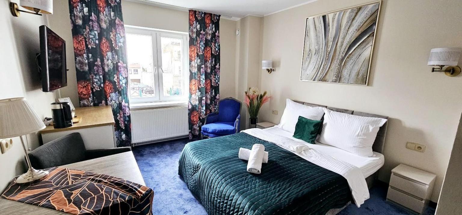 Bed and Breakfast Rynek 14 & Restaurant Иновроцлав Экстерьер фото